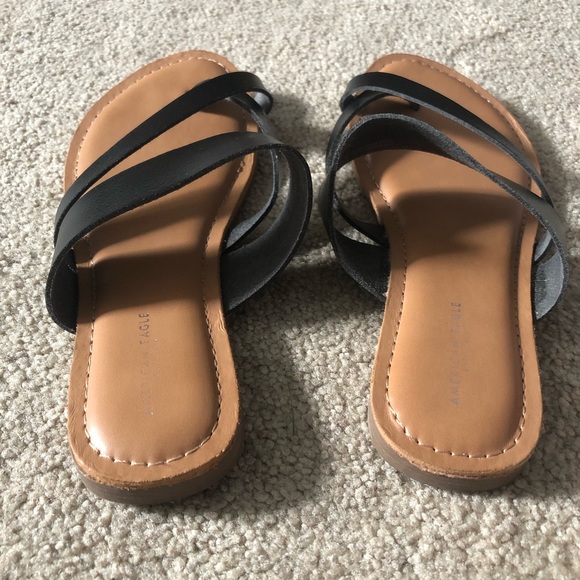❤️SOLD❤️ American Eagle Sandals - Picture 2 of 3